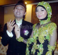 Ronal Extravaganza dan Istri Dilindungi Logam Terkuat