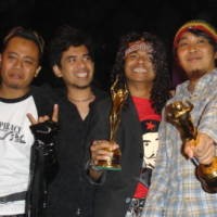 Seurieus Kini Lebih Nge-pop