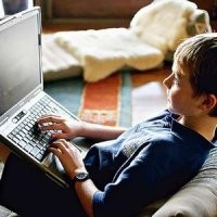 Siswa 15 Tahun Hack Sistem Komputer Sekolah