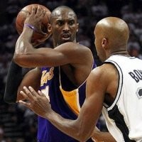 Kobe Bawa Lakers ke Final