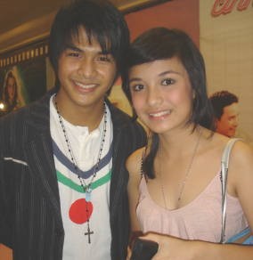 Takut Bosan, Glenn-Chelsea Jaga Jarak