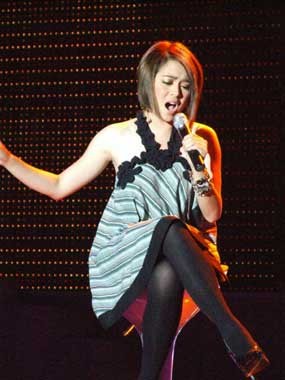 Tak Bisa Kuasai Lagu, Langkah Tifany Terhenti 