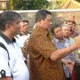 Ada Krisis, Penipu Gentayangan