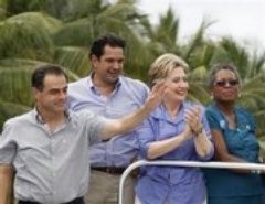 Hillary Menang di Puerto Rico, Obama Dekati Kemenangan