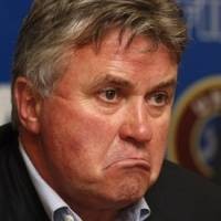 Rentan Tekanan, Hiddink Enggan ke Chelsea