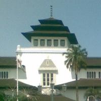 Massa AMUK Geruduk Gedung Sate