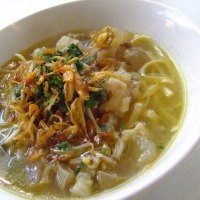 Mie Kocok SKM dan Cerita Orang Terkenal