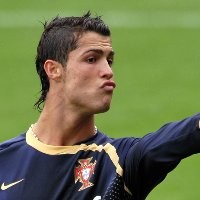 Kembali Berlatih, Van Persie Siap Hadapi Italia