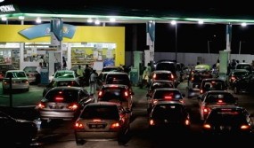 Malaysia Baru Jadi Net Oil Importir  Tahun 2014