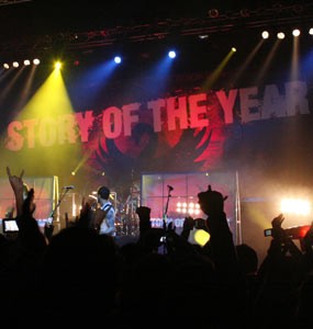 Senayan Diguncang Story of The Year 