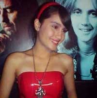 Cinta Laura No Comment Soal Somasi