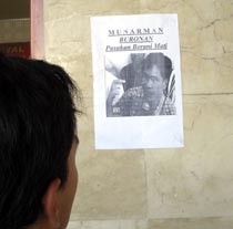 Pasukan Berani Mati Sebar Foto Munarman di Jember