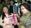 Meutia Hatta Kado Lisa Face Off Buku