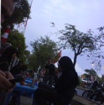 Diusir Karena Mengundang Syahwat