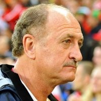 Scolari Mainkan Tim Pemenang