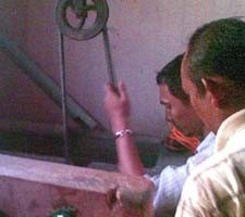 Mencari Bukti, Menguras Sumur