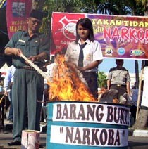 Sambut Hari Anti Narkoba, Narkoba & Miras Dimusnahkan 