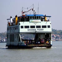 Liburan Sekolah, 6 Ferry Disiagakan di Dermaga Ujung-Kamal