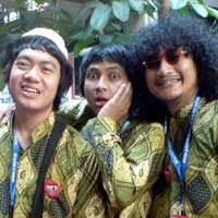 Bajaj Umroh Cari Ketenaran