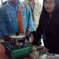 Memasak Menggunakan Ethanol Singkong Dijamin Lebih Irit