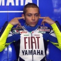 Rossi Belum Pikirkan Gelar 