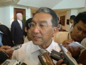 Bapepam Tetap Minta Tender Offer Sisakan 20% Saham Publik