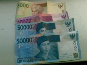 Rupiah Layu di 9.210/US$ 