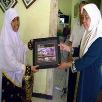 PKS Beri Penghargaan Keluarga Teladan