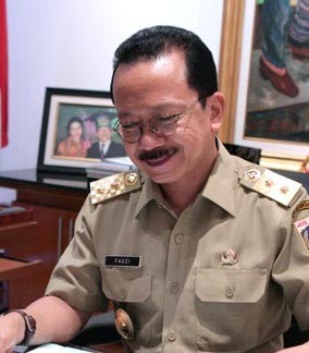 Perawatan Kumis Bang Foke