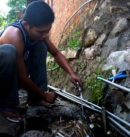 Ribuan Warga di Kediri Kesulitan Air Bersih 
