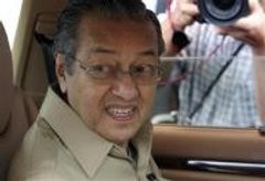 Mahathir Yakin Ada Kampanye Terencana untuk Jatuhkan Najib