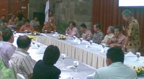 Jam Kerja Pindah Sabtu- Minggu, Pengusaha Khawatir Tekor