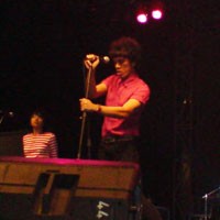 Koil-Shaggy Dog Curi Perhatian