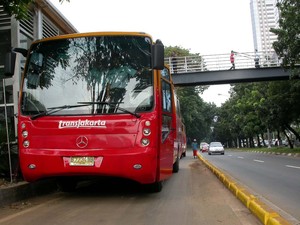 Asap Busway Berasal dari Kanvas