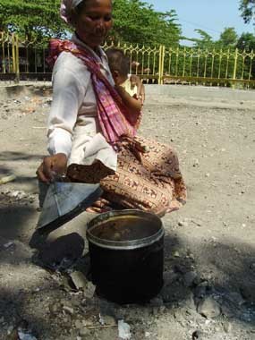 Warga Madura Manfaatkan Api Alam