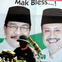Poster KarSa di Jember Dibakar