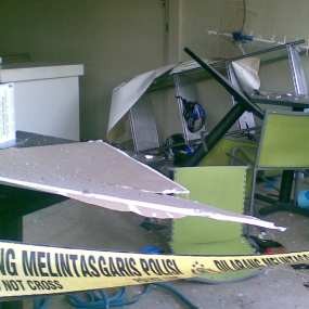 Sejak Tengah Malam Pintu Utama Sudah Dikunci