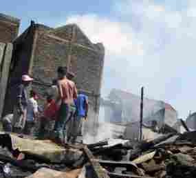 Hindari Api, Hudi Nyemplung Sumur