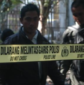 Ditemukan Mayat Aril, Police Line Kelilingi Rumah Ryan