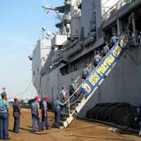 Prajurit TNI AL Kunjungi Kapal Perang Modern USS Tortuga