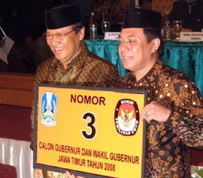 Pasangan SaLam Unggul di Tuban