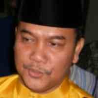 Pro Kontra Azan Maghrib Incumbent di Televisi