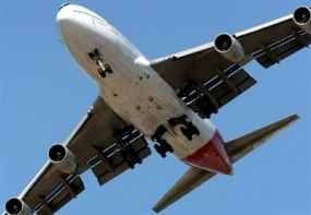 Ada Lubang di Perut Pesawat, Boeing 747 Mendarat Darurat