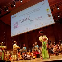 Bellissima, Angklung Indonesia!