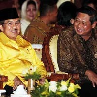 Survei: Popularitas SBY dan JK Hancur Lebur di Jatim
