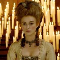 Keira Knightley Bangga Berdada Kecil