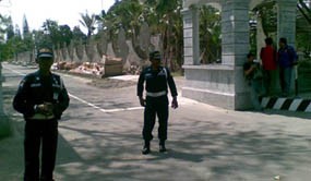 Ratusan Karyawan Mulai Melayat Bos Gudang Garam
