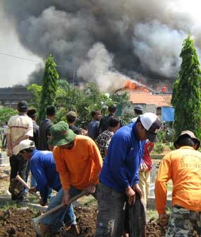 Api Mengamuk di Kampus UNJ