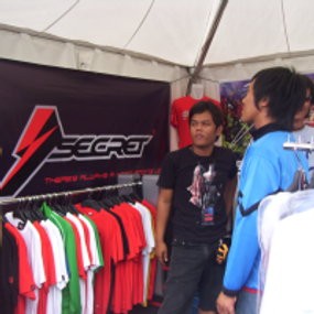 Sstt...Hero Punya Secret