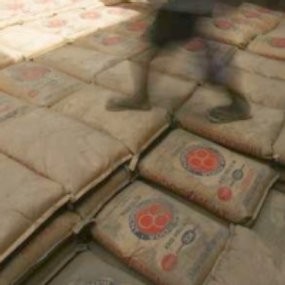 Industri Semen dan Kimia Sulit Alihkan Jam Kerja